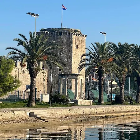 Kosjenka Apartament Trogir